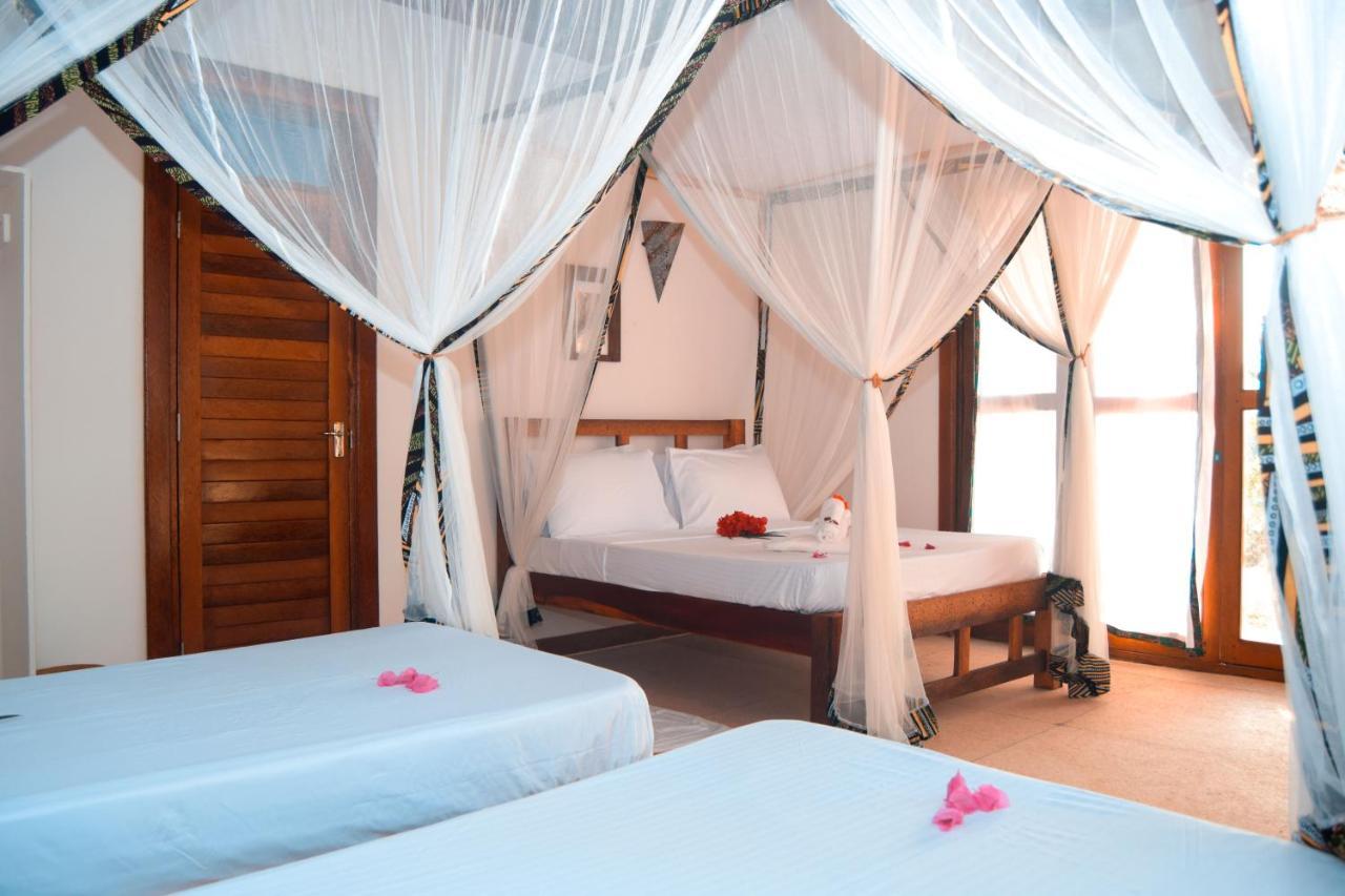 Zanzibar Kusini Beach Kizimkazi
